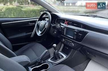 Седан Toyota Corolla 2014 в 