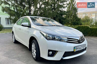 Седан Toyota Corolla 2014 в 