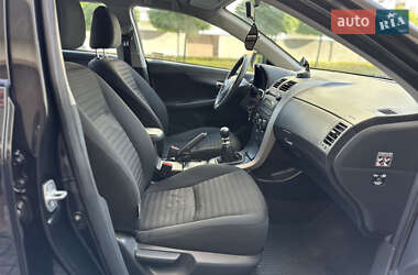 Седан Toyota Corolla 2009 в 