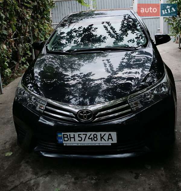 Седан Toyota Corolla 2014 в Измаиле