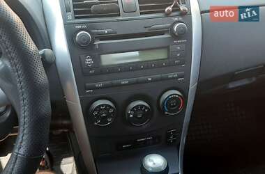 Седан Toyota Corolla 2012 в 
