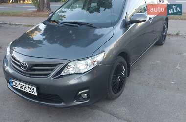 Седан Toyota Corolla 2013 в Чернигове
