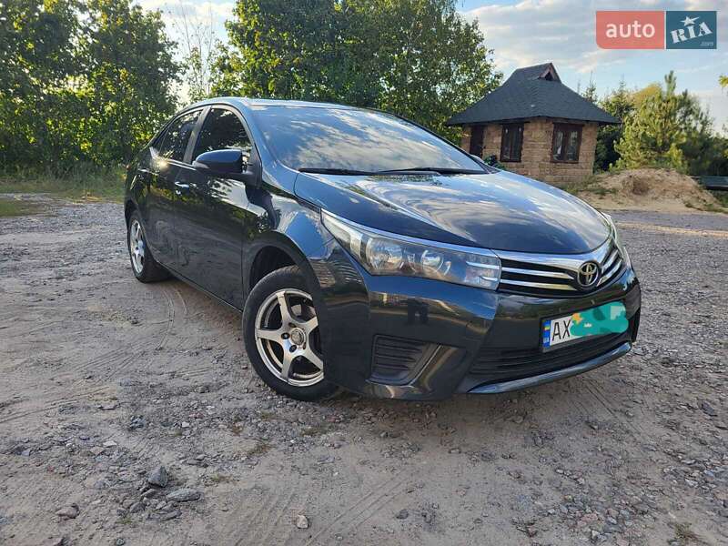 Седан Toyota Corolla 2013 в Харькове фото 4 Седан Toyota Corolla 2013 в Харькове