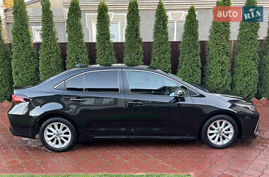 Седан Toyota Corolla 2019 в 