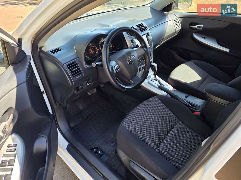 Седан Toyota Corolla 2012 в Одессе