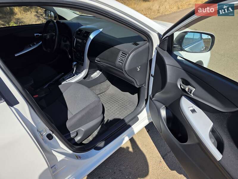 Седан Toyota Corolla 2012 в Одессе