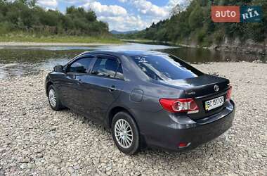 Седан Toyota Corolla 2011 в Львове