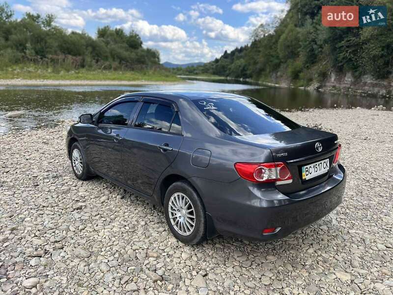 Toyota Corolla 2011