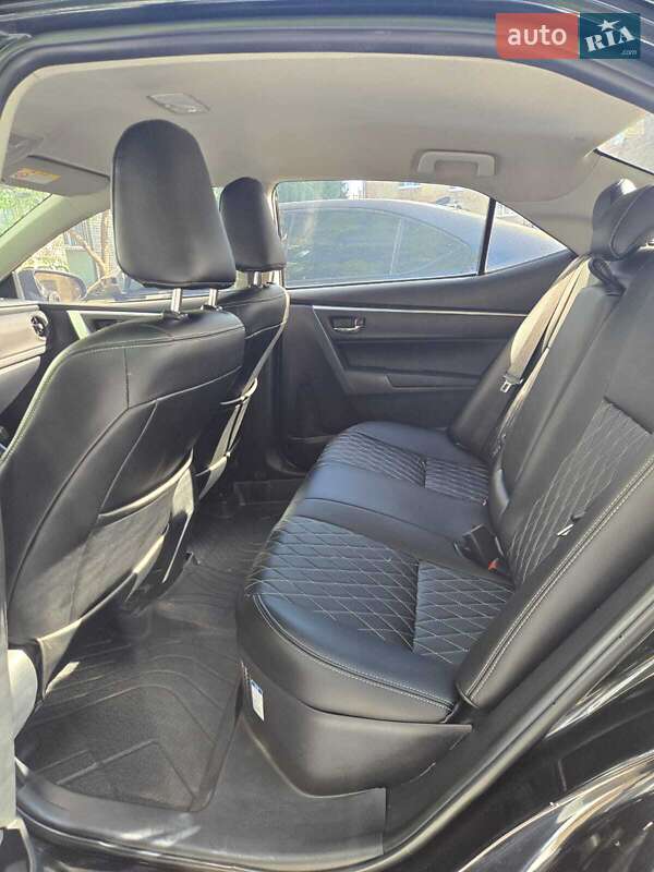 Седан Toyota Corolla 2020 в Києві