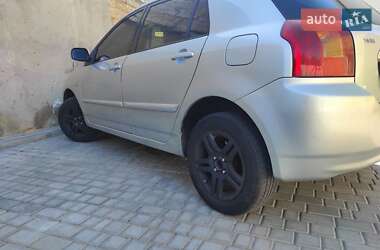 Хэтчбек Toyota Corolla 2003 в 