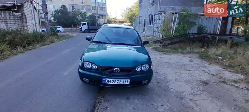 Седан Toyota Corolla 2000 в Одессе