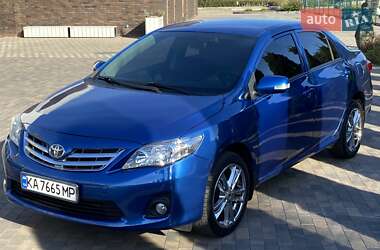 Седан Toyota Corolla 2011 в 