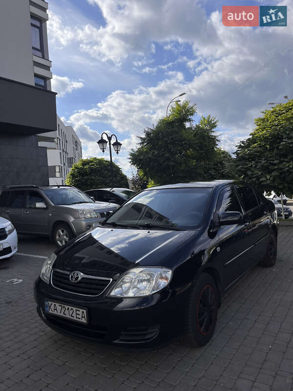Седан Toyota Corolla 2005 в 