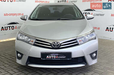 Седан Toyota Corolla 2015 в 