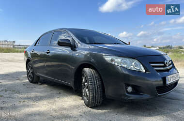 Седан Toyota Corolla 2008 в Кременчуці