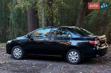 Седан Toyota Corolla 2010 в Харкові