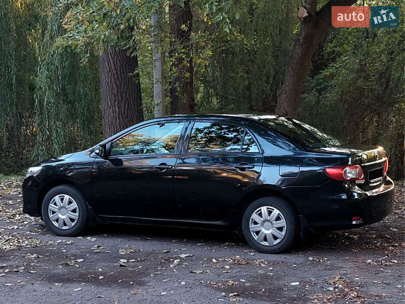 Седан Toyota Corolla 2010 в Харькове