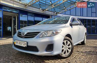 Седан Toyota Corolla 2011 в 