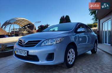 Седан Toyota Corolla 2011 в 