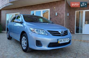 Седан Toyota Corolla 2011 в 