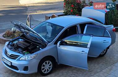Седан Toyota Corolla 2011 в 