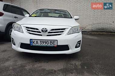 Седан Toyota Corolla 2012 в Києві