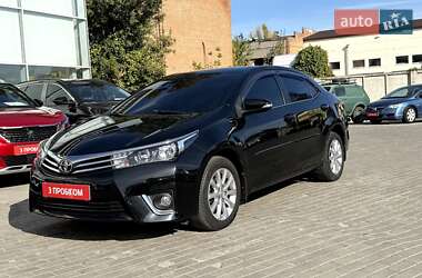 Седан Toyota Corolla 2016 в Полтаве