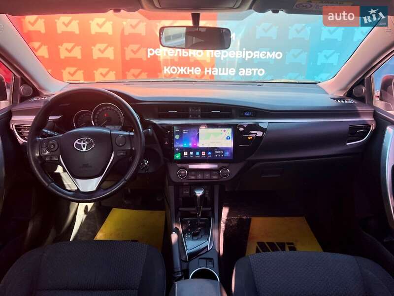 Седан Toyota Corolla 2013 в Києві
