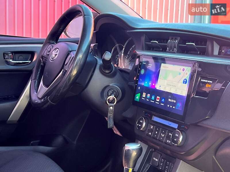 Седан Toyota Corolla 2013 в Києві