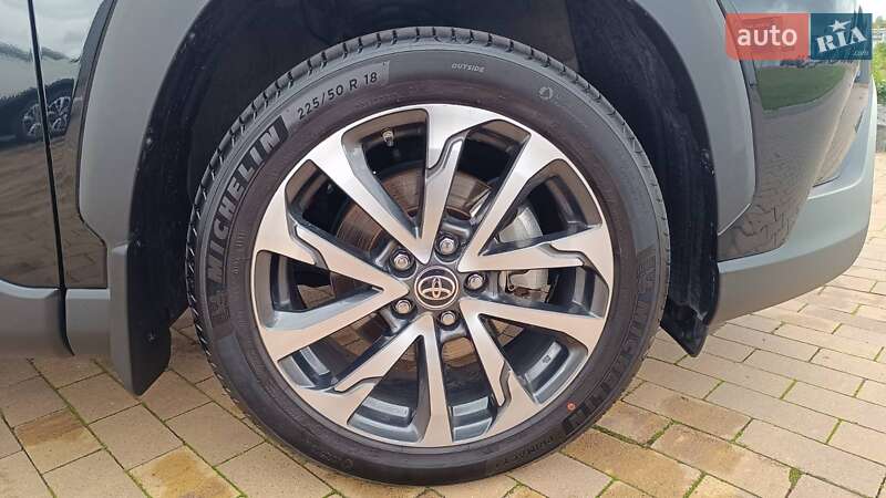 Внедорожник / Кроссовер Toyota Corolla 2023 в Киеве фото 15 Внедорожник / Кроссовер Toyota Corolla 2023 в Киеве