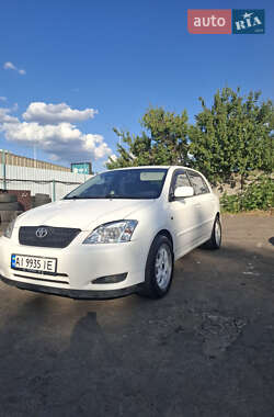 Хэтчбек Toyota Corolla 2002 в 