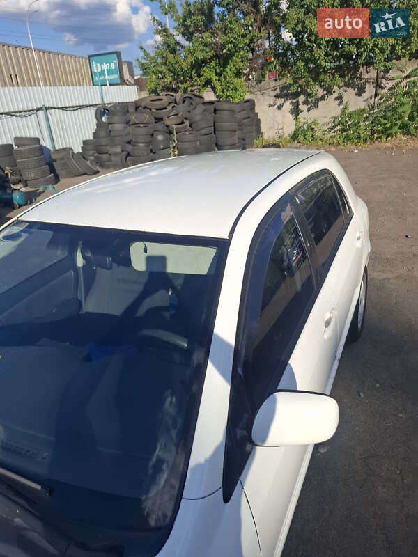 Хетчбек Toyota Corolla 2002 в Києві фото 5 Хетчбек Toyota Corolla 2002 в Києві