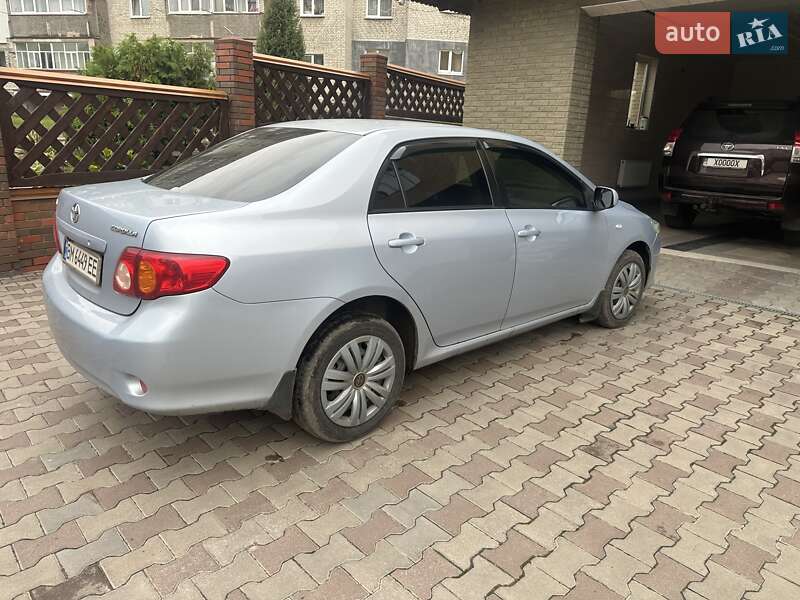 Седан Toyota Corolla 2008 в Конотопе