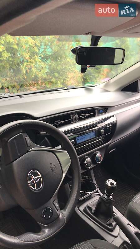 Седан Toyota Corolla 2015 в Запоріжжі фото 4 Седан Toyota Corolla 2015 в Запоріжжі