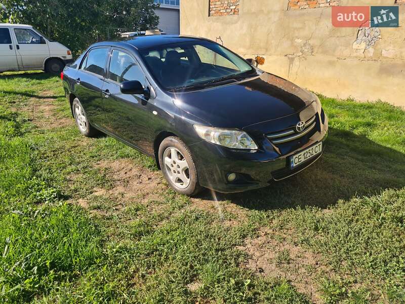 Седан Toyota Corolla 2008 в Черновцах