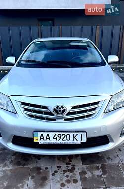 Седан Toyota Corolla 2011 в Киеве