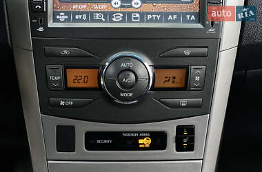 Седан Toyota Corolla 2008 в 