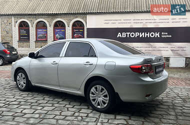 Седан Toyota Corolla 2011 в 