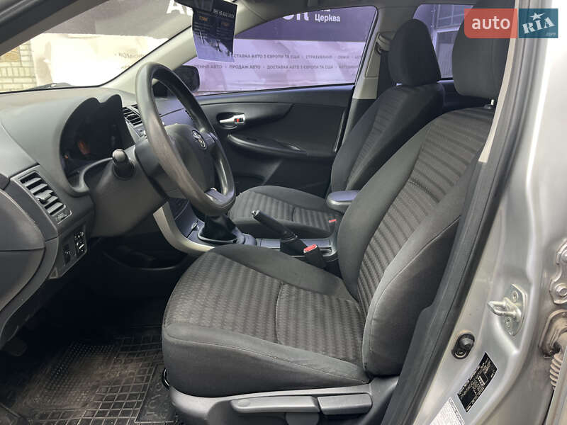 Седан Toyota Corolla 2011 в Белой Церкви