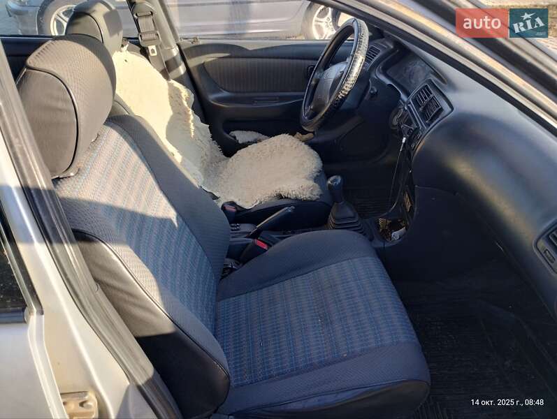 Хэтчбек Toyota Corolla 1995 в Татарбунарах