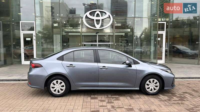 Седан Toyota Corolla 2020 в Киеве