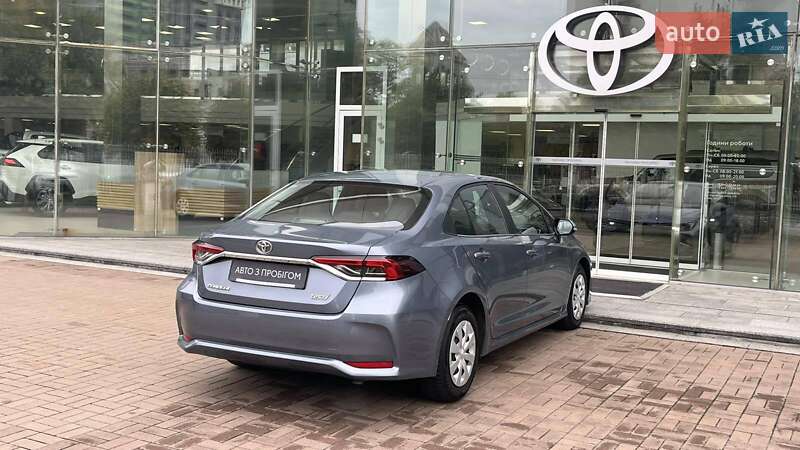Седан Toyota Corolla 2020 в Киеве