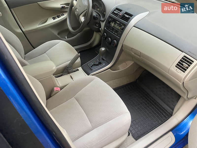 Седан Toyota Corolla 2008 в Києві