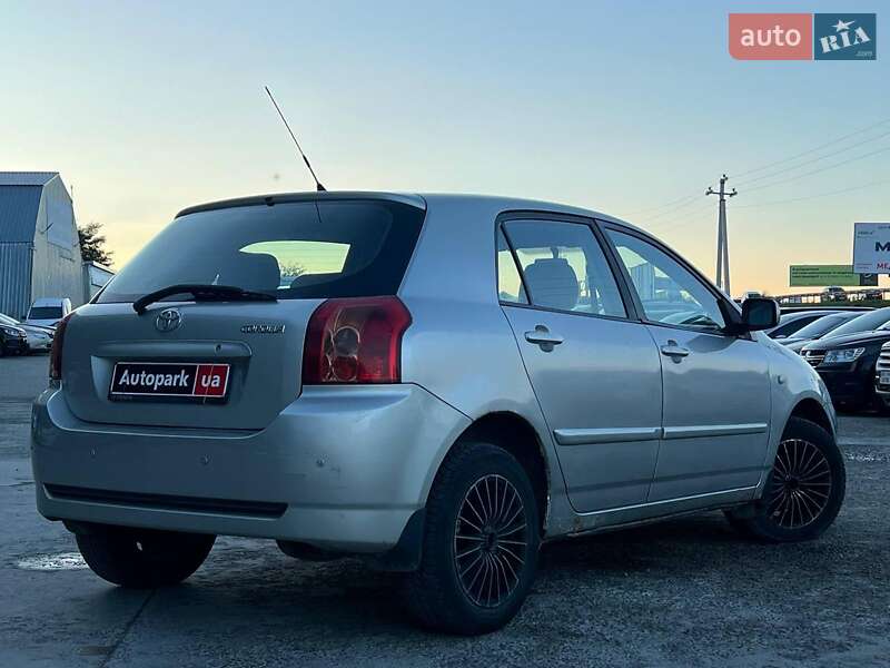 Хэтчбек Toyota Corolla 2004 в Львове