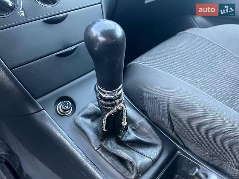 Хэтчбек Toyota Corolla 2004 в Львове