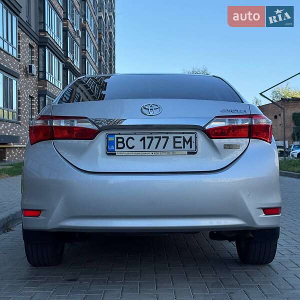 Седан Toyota Corolla 2016 в Житомире