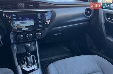 Седан Toyota Corolla 2016 в 