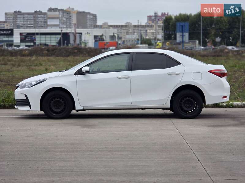 Седан Toyota Corolla 2016 в Києві фото 4 Седан Toyota Corolla 2016 в Києві