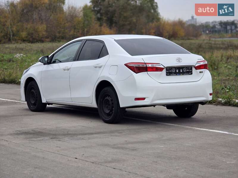 Седан Toyota Corolla 2016 в Києві фото 6 Седан Toyota Corolla 2016 в Києві