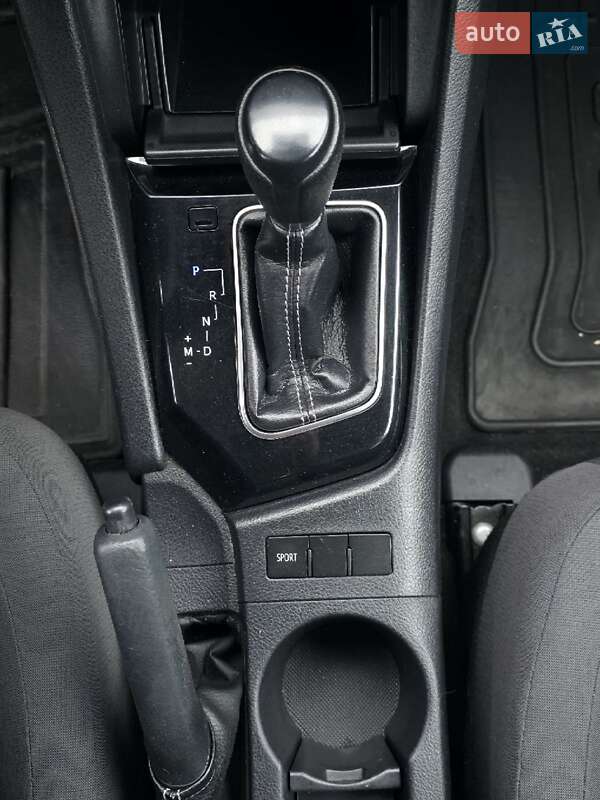 Седан Toyota Corolla 2016 в Києві фото 18 Седан Toyota Corolla 2016 в Києві